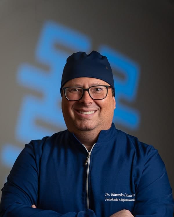 Dr. Eduardo Olsen Lazzaris, Cirurgião-Dentista da OralClin